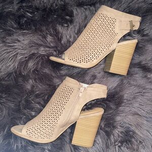 Y-not? 4” Tan Ankle Boots